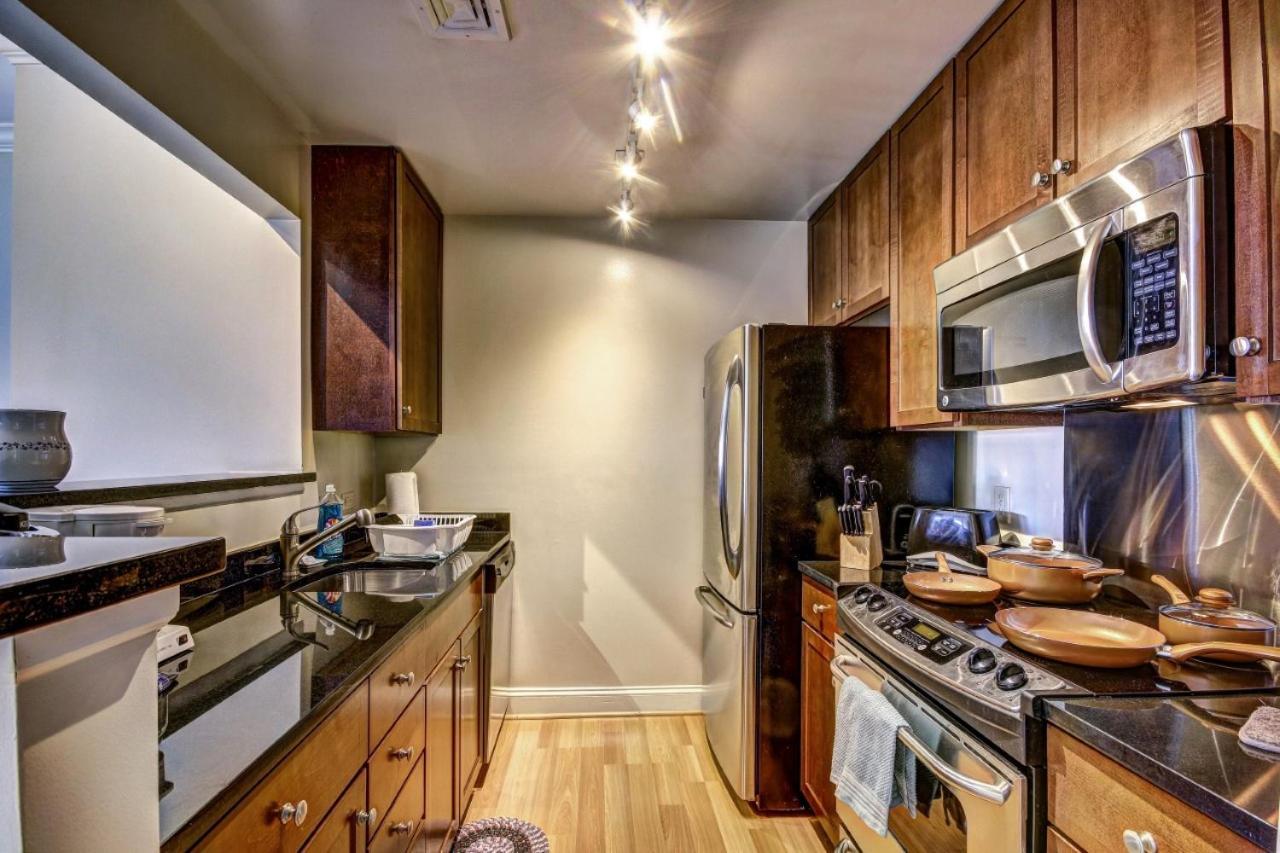 Chase Penthouse: Harbor View with Free Parking Apartment Baltimore Exterior photo
