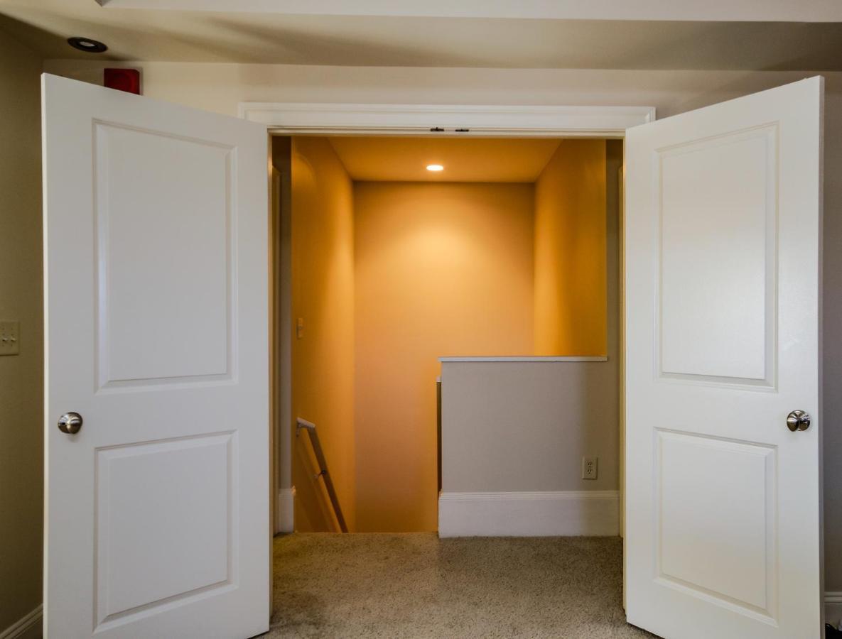 Chase Penthouse: Harbor View with Free Parking Apartment Baltimore Exterior photo